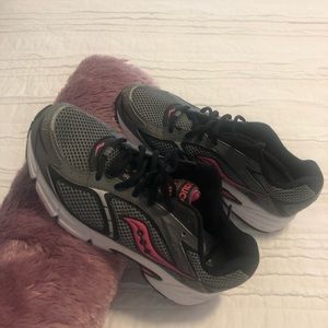 Saucony Womens Athletic Shoes